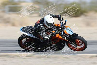 media/Dec-01-2025-Moto Forza (Mon) [[2daa91e15f]]/3-Beginner Group/Session 2 (Turn 7 Inside Pans)/